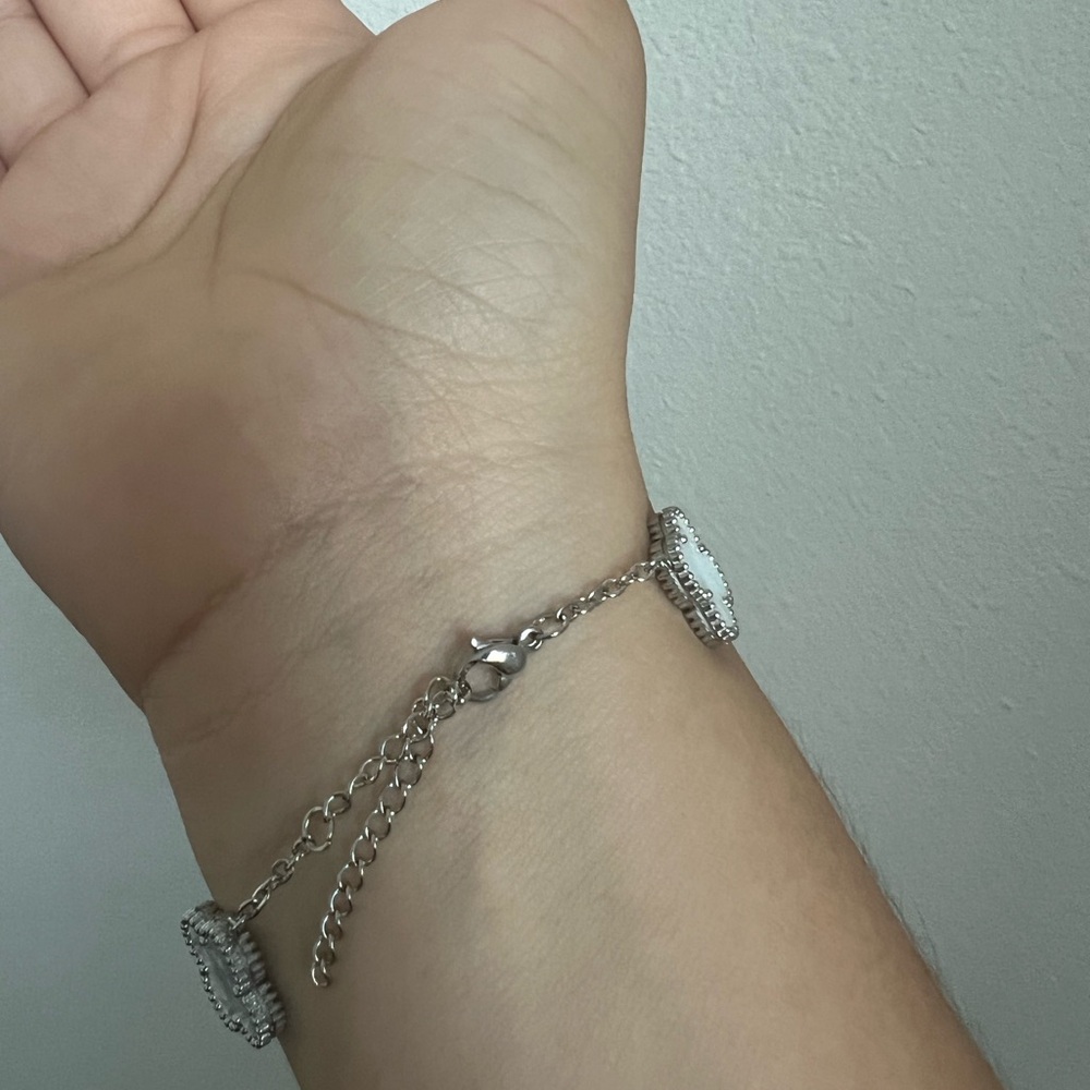 Chic Silver Reversible Clover Bracelet - image 2